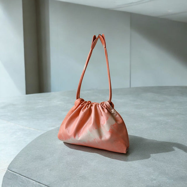 THE DAILY OBJECTS Sling Pouch - Flamingo