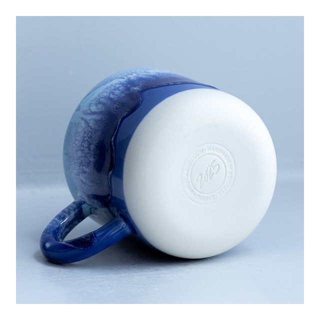 STUDIO ARHOJ Chug Mug - Dolphin