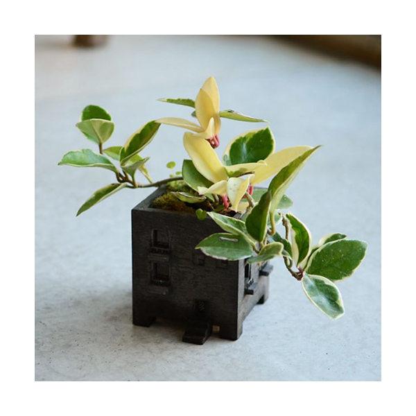 PULL PUSH PRODUCTS Mansion Planter - Sumi Black | the OBJECT ROOM