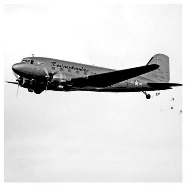 AVIATIONTAG Douglas DC-3 - D-CXXX - Silver (Raisin Bomber)