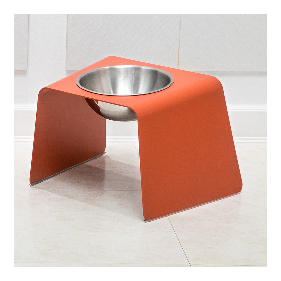 HOWDY HOUNDY Bend Elevated Feeder L - Apple Red