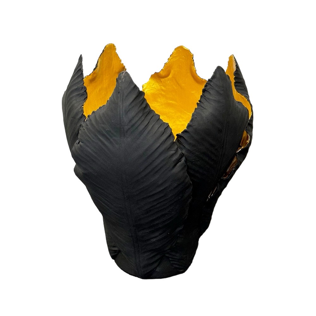 KIDDEE TAMDEE Leaf Candle Holder L - Black Gold | the OBJECT ROOM