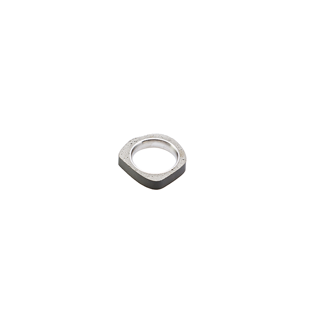 22 DESIGN STUDIO Concrete Ring - Round Thin