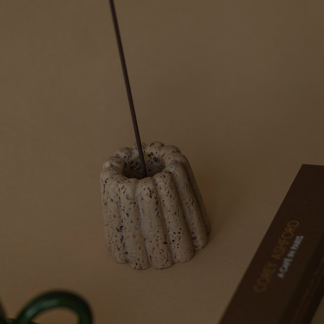 COREY ASHFORD Canelé Holder - Travertine