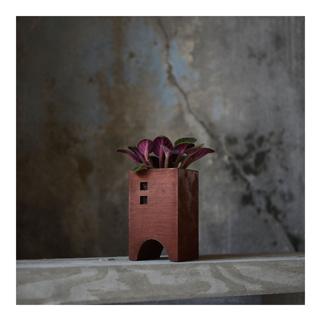 PULL PUSH PRODUCTS Tunnel Planter