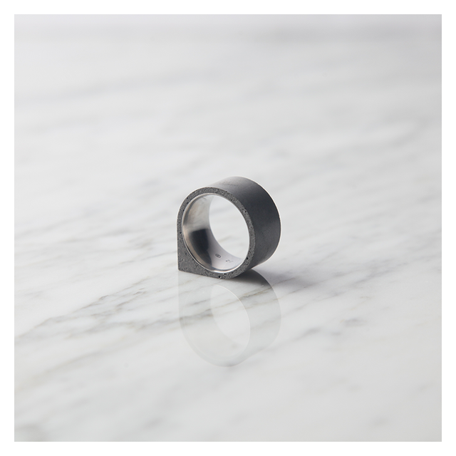 22 DESIGN STUDIO Concrete Ring - Corner | the OBJECT ROOM