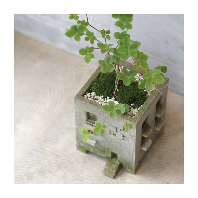 PULL PUSH PRODUCTS Mansion Planter - Natural | the OBJECT ROOM